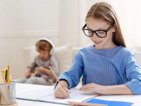 暑假补习班哪家在线学英语好？是否适合孩子学习？